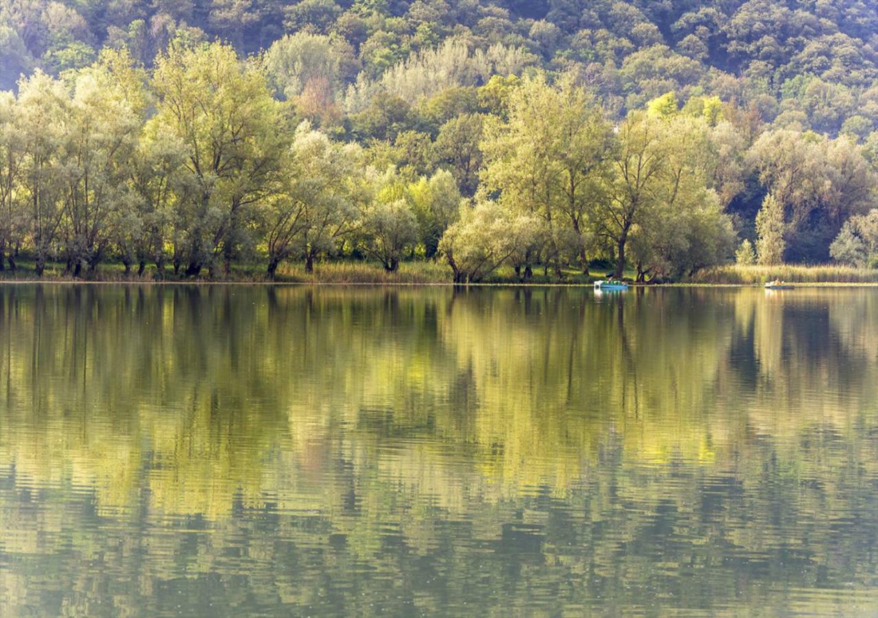 Miralago View Revine Lago Bagian luar foto